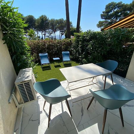 Appartement Face Mer Et Port Santa Lucia Climatise Et Wifi Saint-Raphaël Esterno foto
