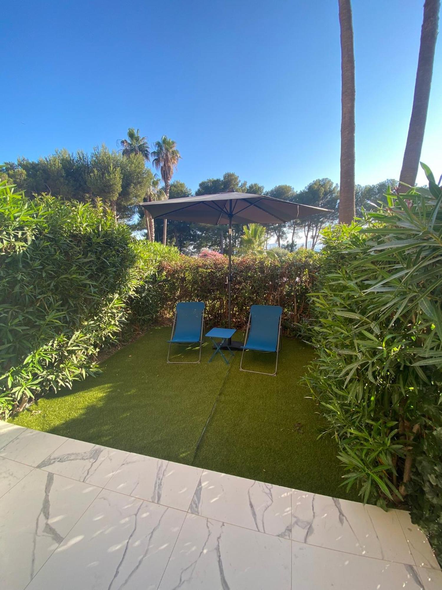 Appartement Face Mer Et Port Santa Lucia Climatise Et Wifi Saint-Raphaël Esterno foto