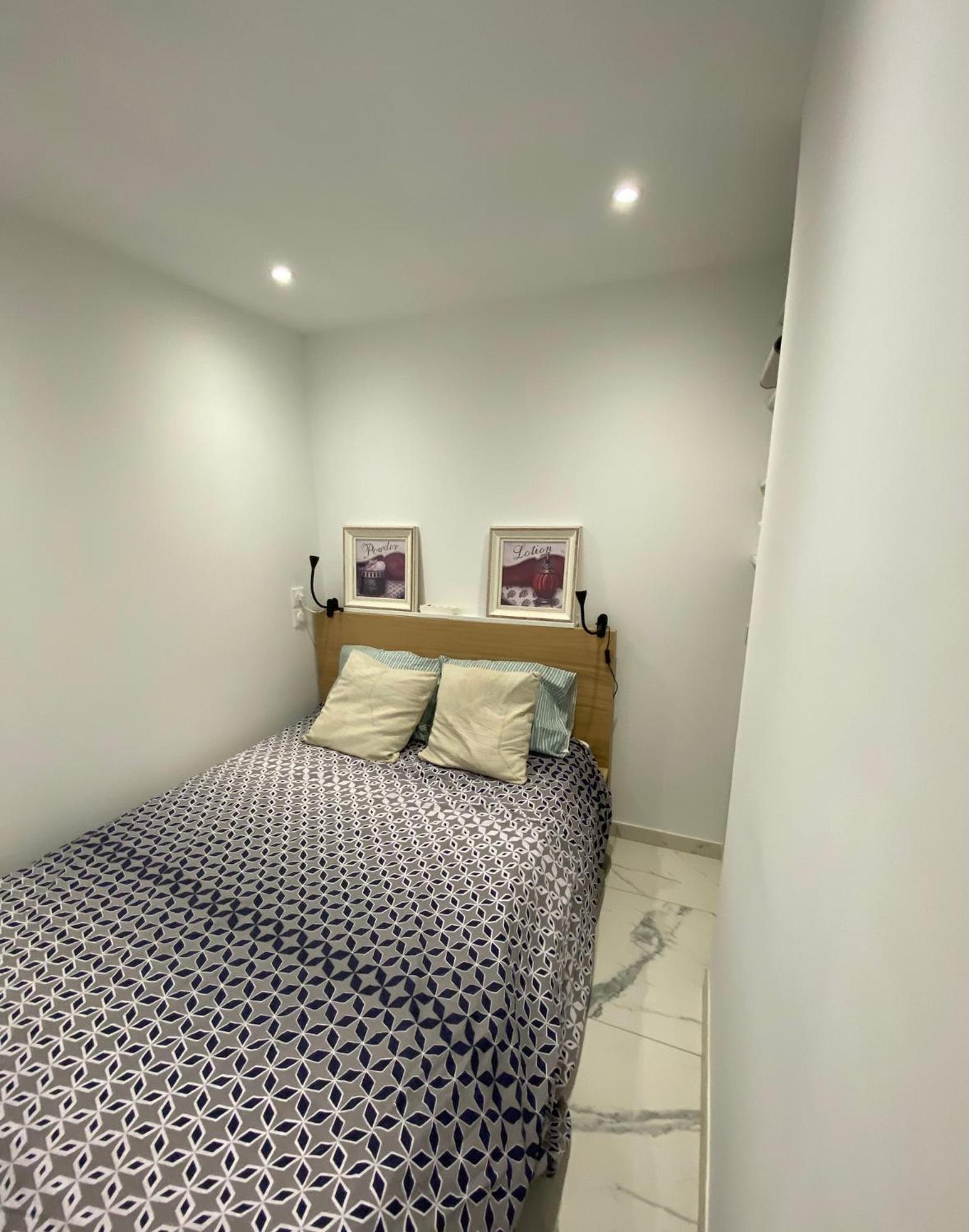Appartement Face Mer Et Port Santa Lucia Climatise Et Wifi Saint-Raphaël Esterno foto