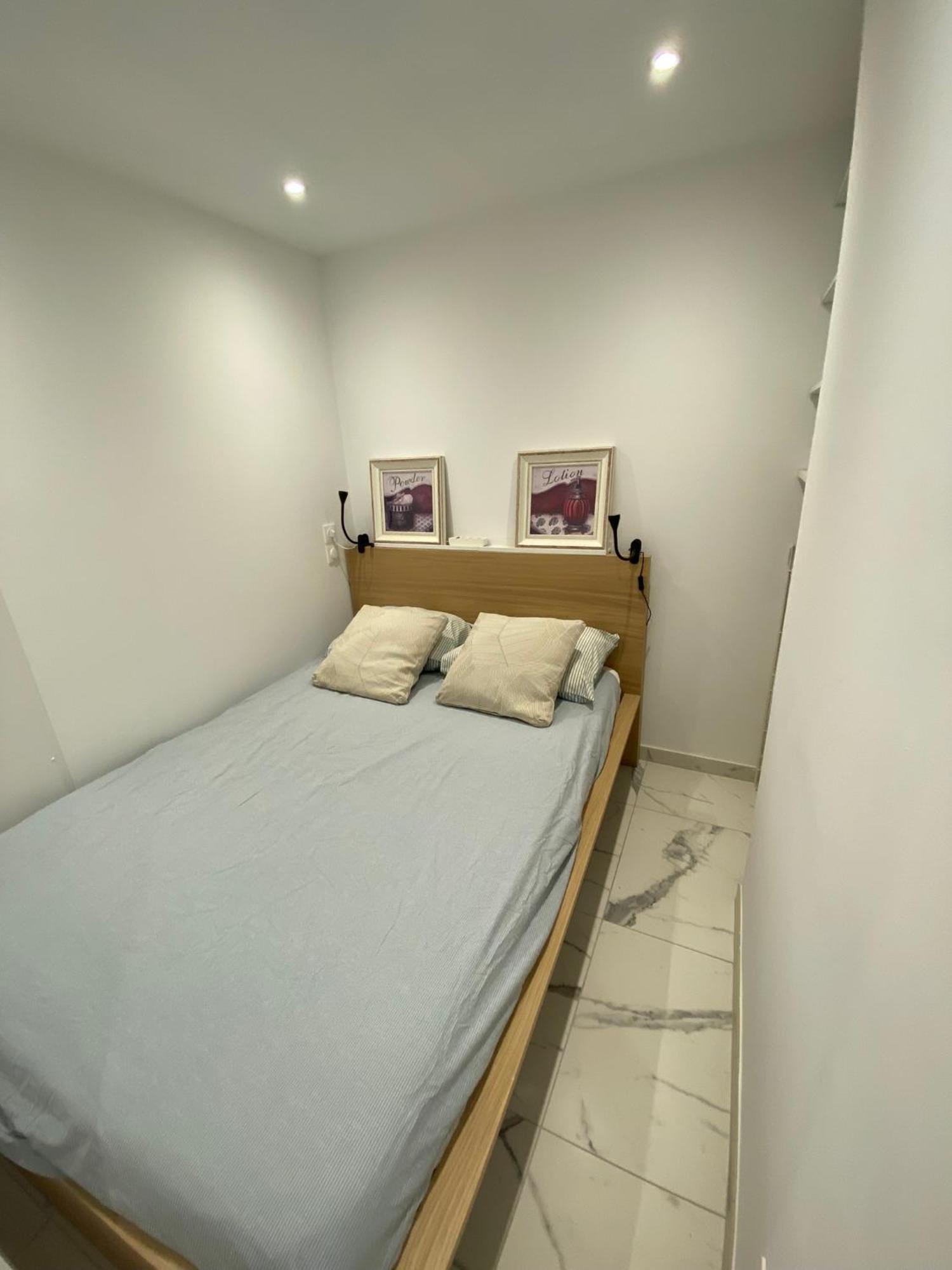Appartement Face Mer Et Port Santa Lucia Climatise Et Wifi Saint-Raphaël Esterno foto