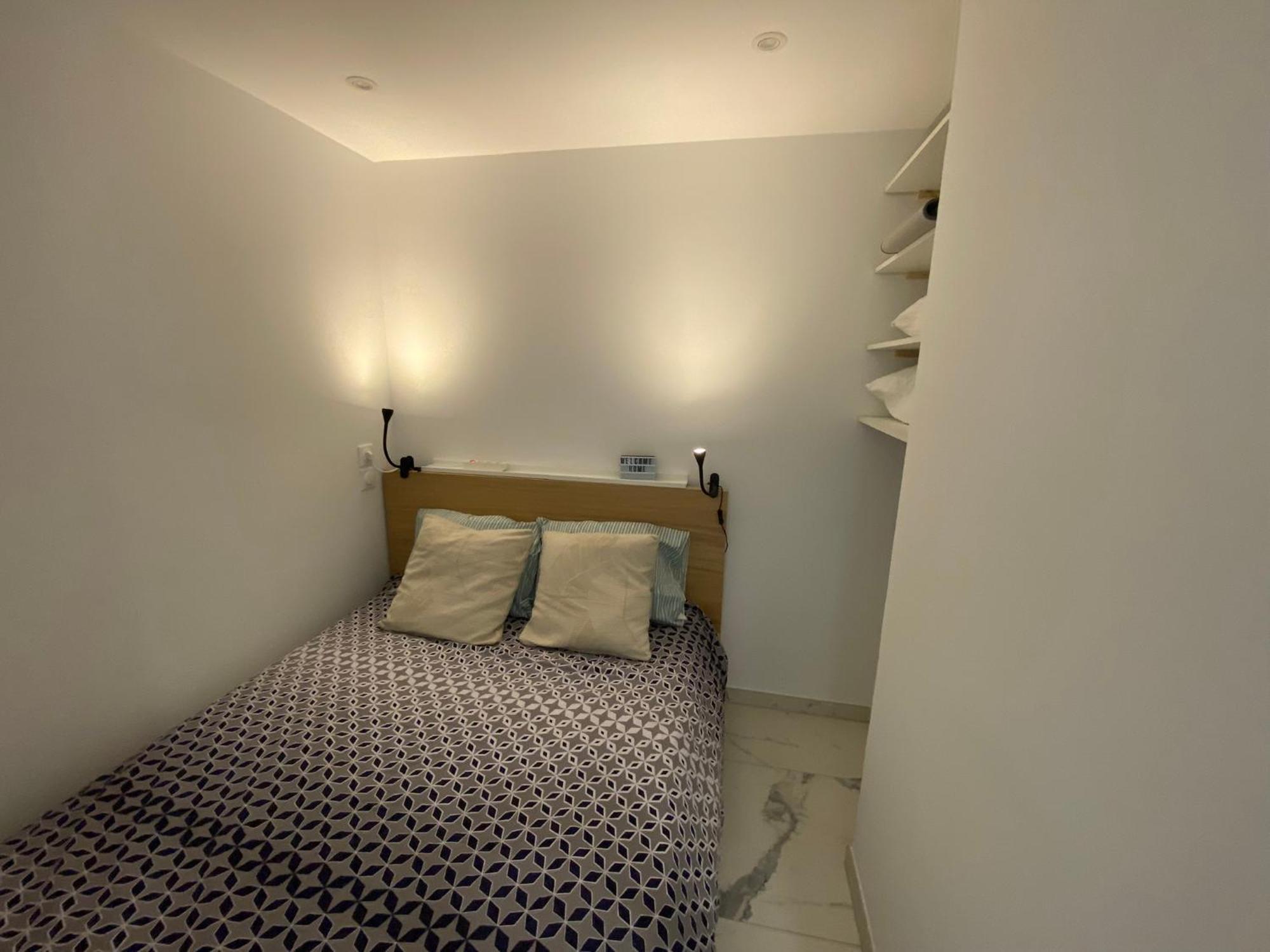 Appartement Face Mer Et Port Santa Lucia Climatise Et Wifi Saint-Raphaël Esterno foto
