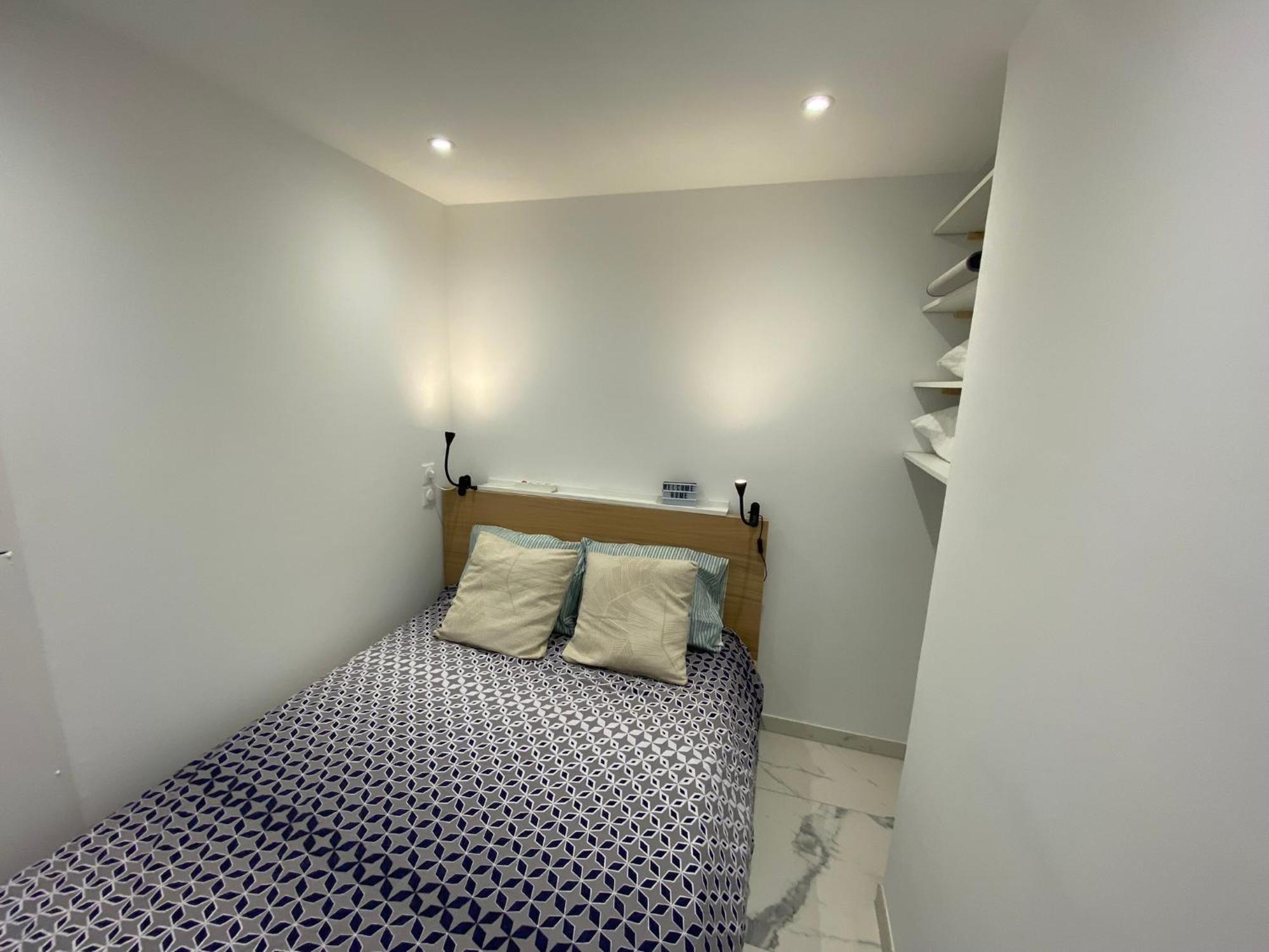 Appartement Face Mer Et Port Santa Lucia Climatise Et Wifi Saint-Raphaël Esterno foto