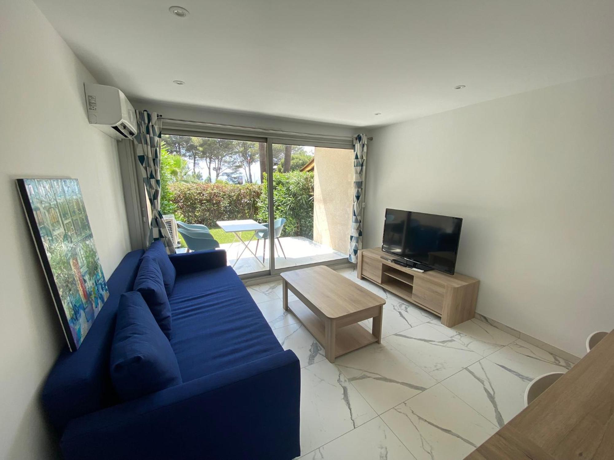 Appartement Face Mer Et Port Santa Lucia Climatise Et Wifi Saint-Raphaël Esterno foto